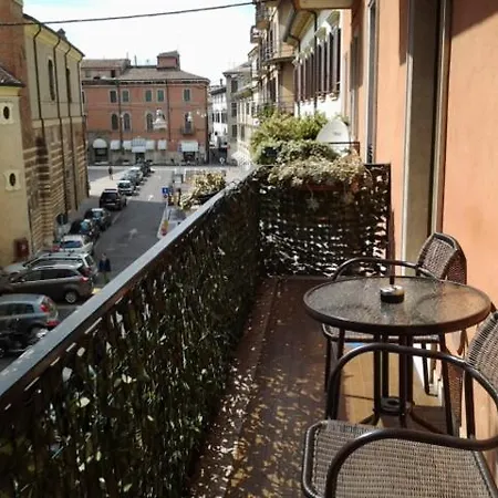 Re Lear - 4 Bedrooms *