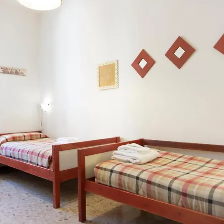 Re Lear - 4 Bedrooms