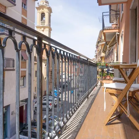 Re Lear - 4 Bedrooms *