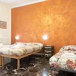 Re Lear - 4 Bedrooms *
